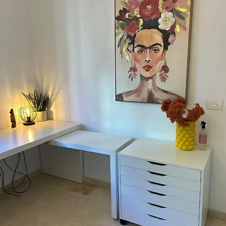 Oasis - Beautiful House With Private Pool بيت للعطل