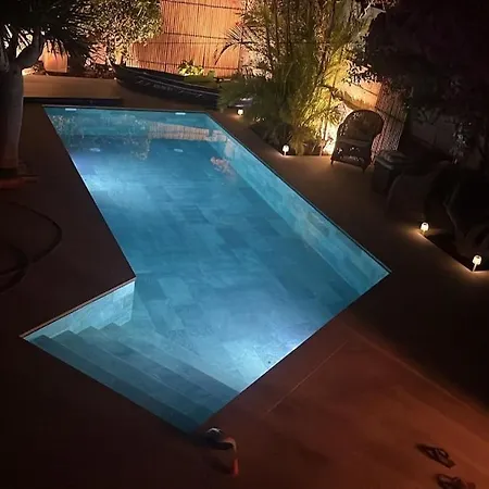 Dom wakacyjny Oasis - Beautiful House With Private Pool