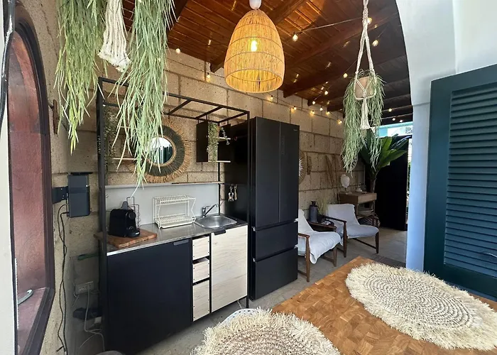 Dom wakacyjny Oasis - Beautiful House With Private Pool