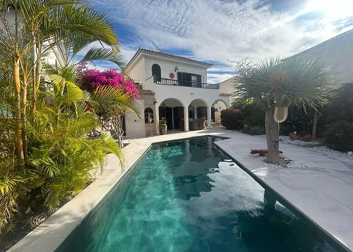 Oasis - Beautiful House With Private Pool Сasa de vacaciones