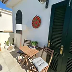 Oasis - Beautiful House With Private Pool 펜션 Chayofa