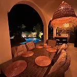 펜션 Oasis - Beautiful House With Private Pool Chayofa
