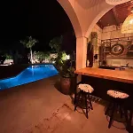 펜션 Oasis - Beautiful House With Private Pool Chayofa