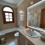 Oasis - Beautiful House With Private Pool