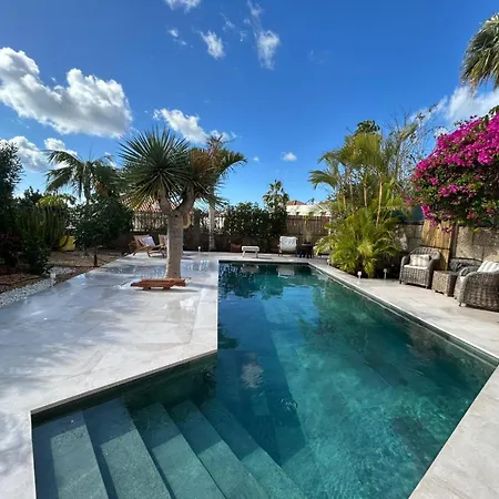 Oasis - Beautiful House With Private Pool 펜션 Chayofa