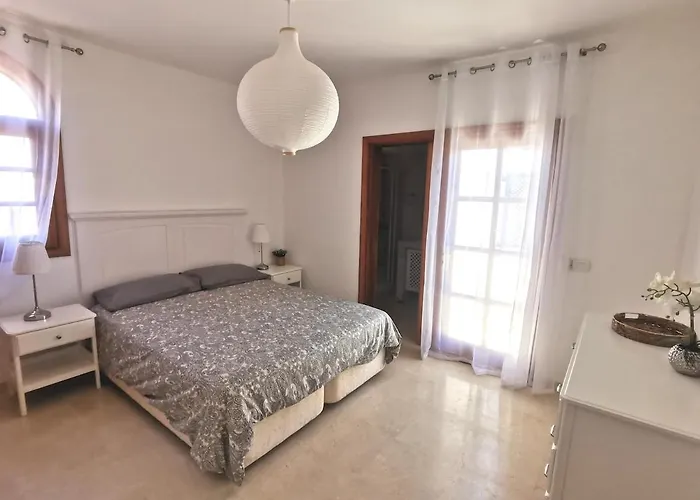 Oasis - Beautiful House With Private Pool