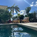 Oasis - Beautiful House With Private Pool 度假居 Chayofa